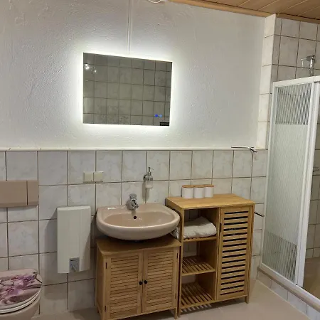 Nyaraló Verstecktes Haus Mit Whirlpool Gaimersheim